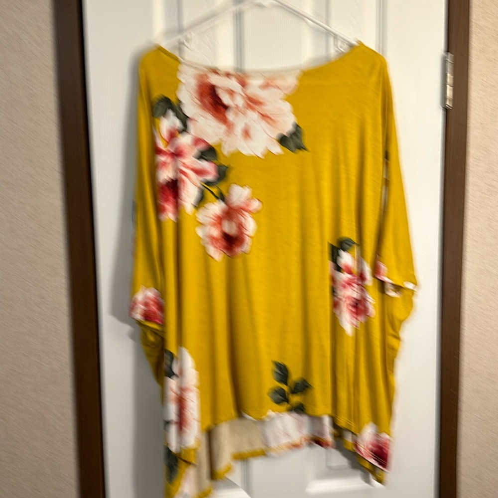 Floral blouse. Size 14 or xl. Gold with pink roses.